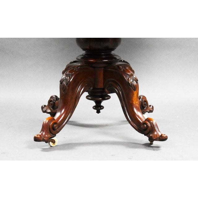 Late 19th Century Victorian Oval Rosewood Table, 1880s For Sale - Image 5 of 7