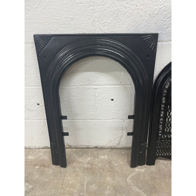Art Nouveau Late 19th Century Cast Iron Fireplace & Insert With Sunburst Spandrels & Mounting Slots 27" X 21.25" For Sale - Image 3 of 6