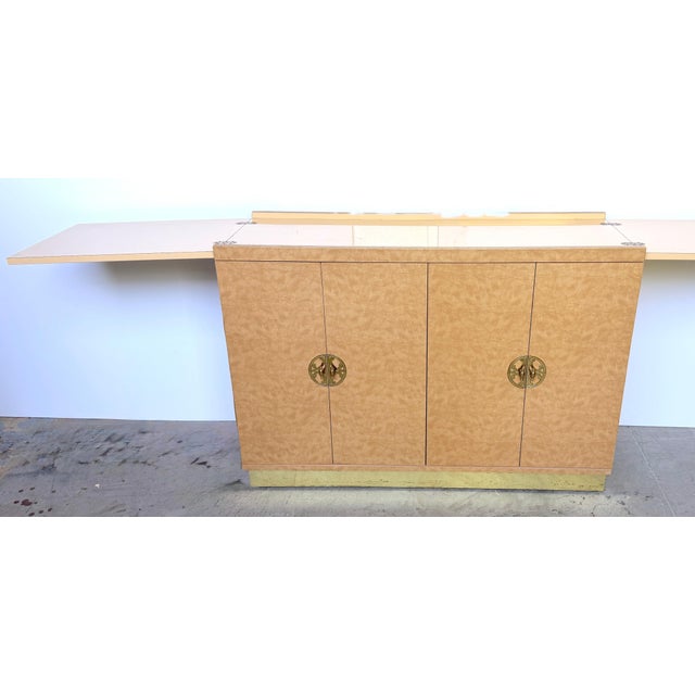 1970s Embossed Leather Ostrich Expandable Dry Bar Cabinet, Style of Springer For Sale - Image 10 of 17