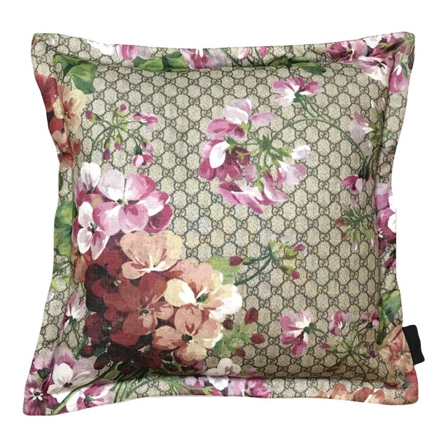 Contemporary Gucci Gg Blooms Hydrangea Silk Scarf Pillow For Sale