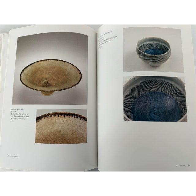 Modern Pots by Hans Coper, Lucie Rie & Their Contemporaries the Lisa Sainsbury Collection For Sale - Image 9 of 12