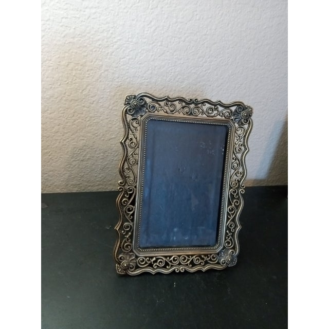 1950s Baroque Ornate Filigree Brass Photo Frame For Sale - Image 4 of 6