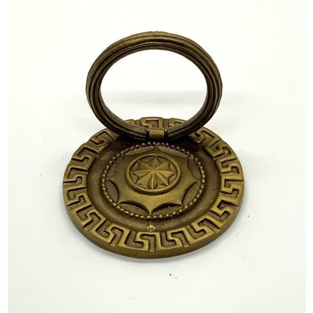 Transitional Henredon Medium Ring Pull in Antique Brass For Sale - Image 3 of 6