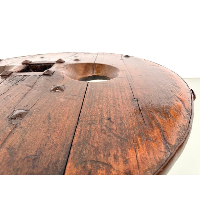 Brazilian Folk Art Brutalist Circular Coffee Table in Wood, 1950s For Sale - Image 14 of 18