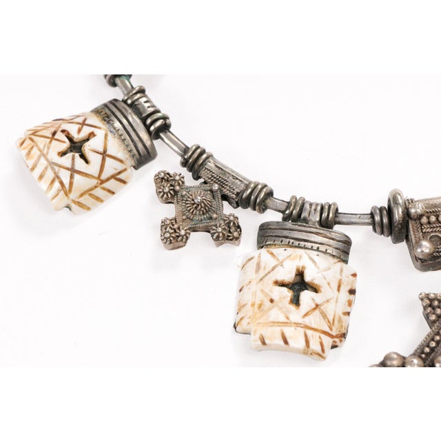 Silver & Conus Shell Necklace For Sale - Image 9 of 12