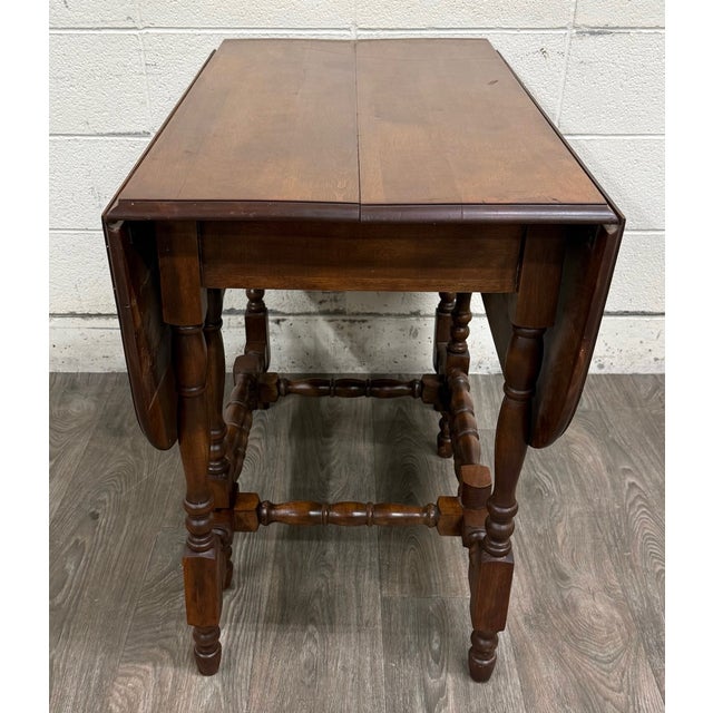 Antique 1920s Colonial Revival Solid Maple Gateleg Drop Leaf Dining Table For Sale - Image 9 of 16