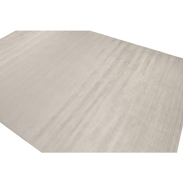 Contemporary 2010s Rug & Kilim’s Plain Modern Rug in Solid Silver and Off-White Tone-on-Tone - 3x12 For Sale - Image 3 of 7
