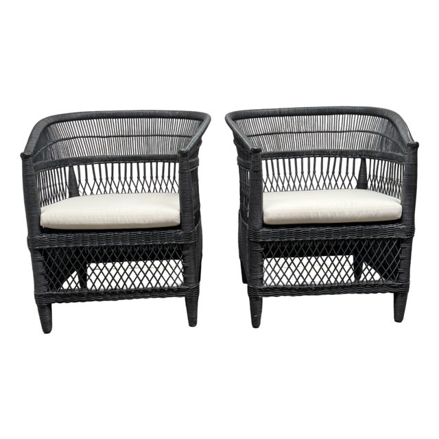 Late 20th Century Pair of Painted Wicker Chairs For Sale