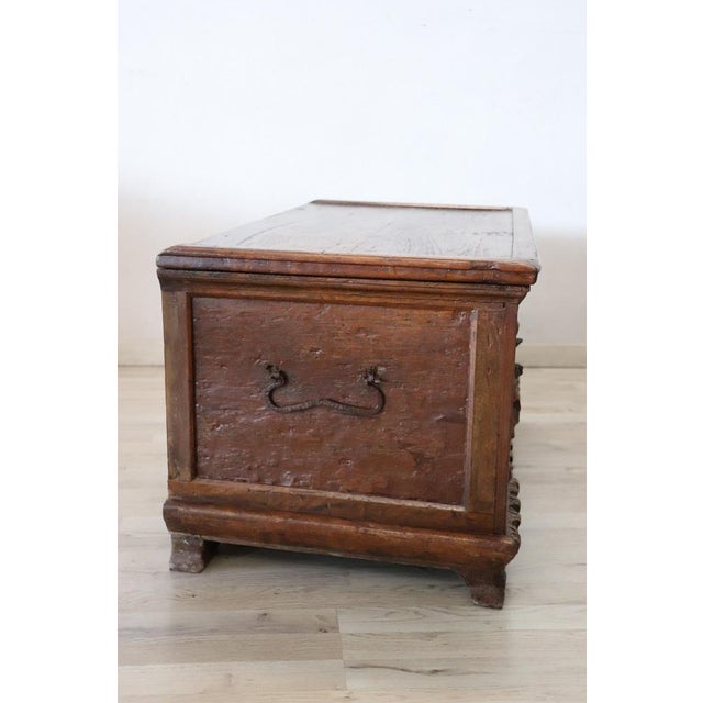 Antique Blanket Chest in Hand-Carved Walnut, 1600s For Sale - Image 13 of 17