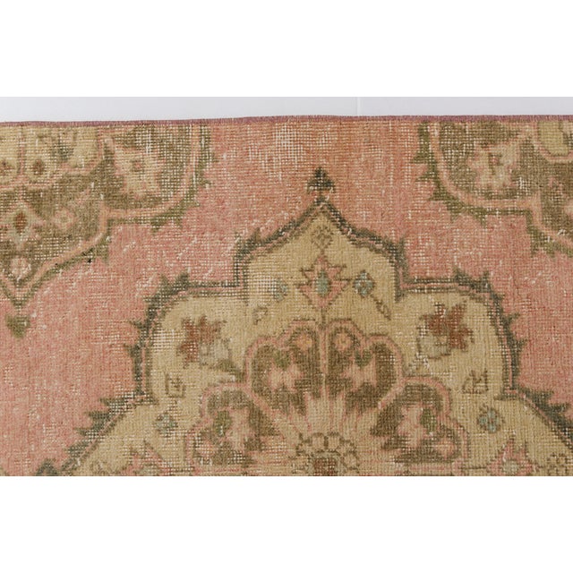 1960s Neutral Entryway Rug For Sale - Image 10 of 10