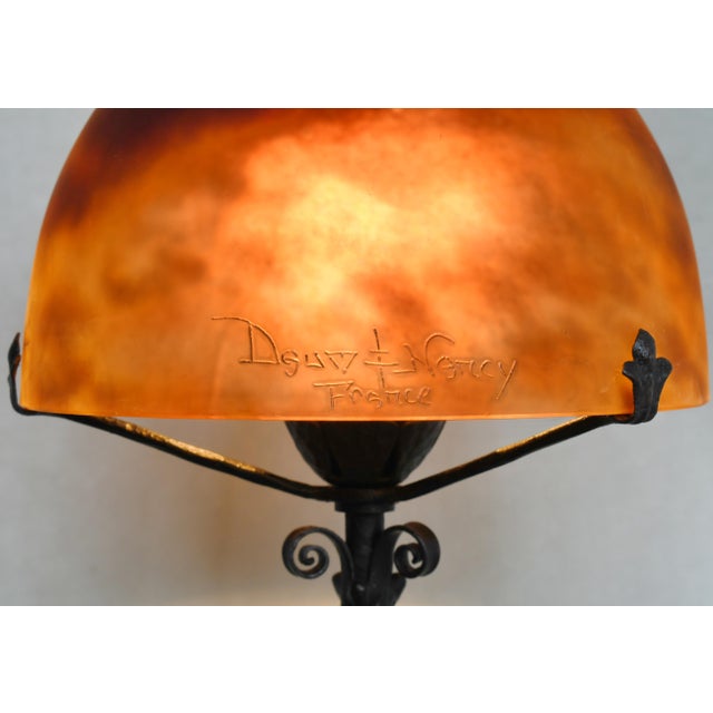Burnt Orange 1920s French Art Deco Daum Table Lamp - Burned Orange Mottled Glass & Wrought Iron For Sale - Image 8 of 11