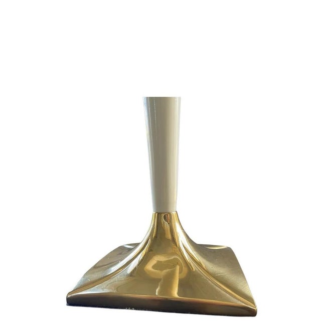 Cream Foy Table Lamps by Hickory Chair, Set of 2, in Exhibition Piece conditions. Designed from 2000 European Plug (up to...