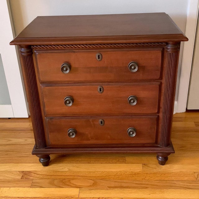 1980s Vintage Durham Furniture Solid Cherry Dresser and Plantation Mirror Saville Row For Sale - Image 11 of 18