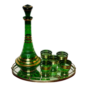 Vintage Mid-Century Decanter Set With Stopper and 5 Glasses Green Glass With Gold Gilt Bands Design