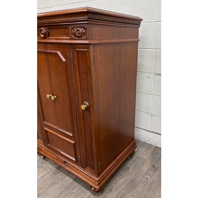 Antique Victor Victrola Orthophonic Floral Carved Walnut Credenza Cabinet For Sale - Image 10 of 17