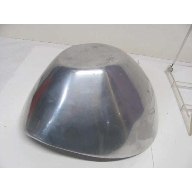 Metal Vintage Nambe Serving Bowl Made in the u.s.a. Aluminum Model 569, Signed For Sale - Image 7 of 8