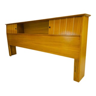 Mid Century Modern Blonde King Size Headboard With Bookcase For Sale