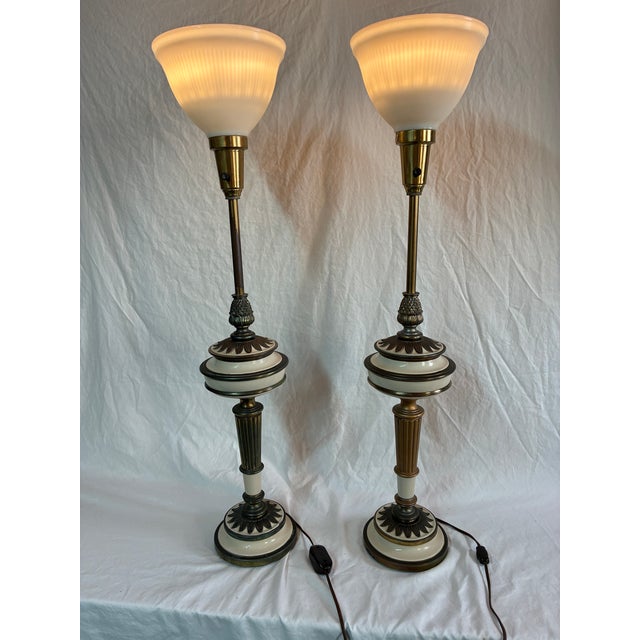 Manufacturer: Stiffel, a renowned Chicago-based lighting company known for high-quality brass craftsmanship. Style: Mid-...