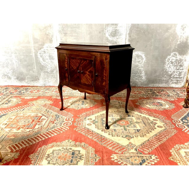 Brown Antique Gramophone in Mahogany, 1920s For Sale - Image 8 of 9