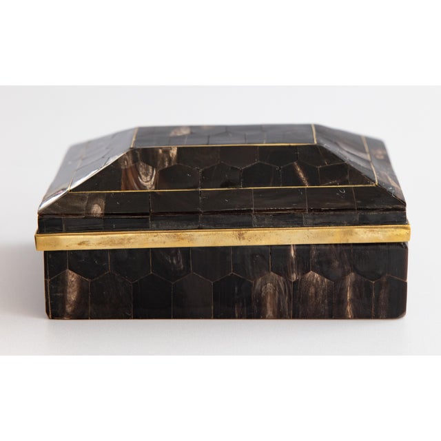 Art Deco English Horn and Gilt Brass Box For Sale - Image 4 of 12