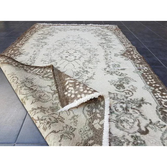 Vintage Turkish Wool Rug-3’11’x6’7" For Sale - Image 4 of 11