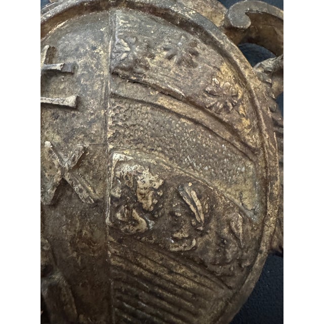 Early 19th Century Antique Carved Wood Papal Coat of Arms of Pope Pius VII — Gilded, C. 1800 For Sale - Image 5 of 6