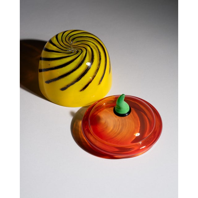 Kontiki Hand-Blown Art Glass Carafe and Lidded Box by Nanny Still for Rosenthal Studio Line, 1993, Set of 2 For Sale - Image 14 of 17
