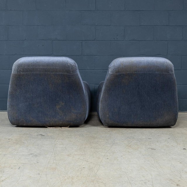 1970s 20th Century Italian Blue Velvet Armchairs by Agostino Lescai for Brevetti, 1970s, Set of 2 For Sale - Image 5 of 18