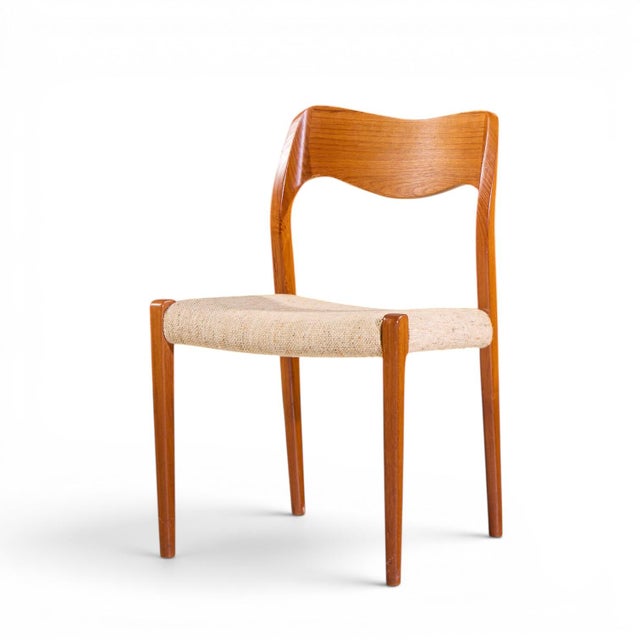 Niels Moller Models 55 and 71 Mid Century Danish Teak Dining Chairs - Set of 12 For Sale In Chicago - Image 6 of 11