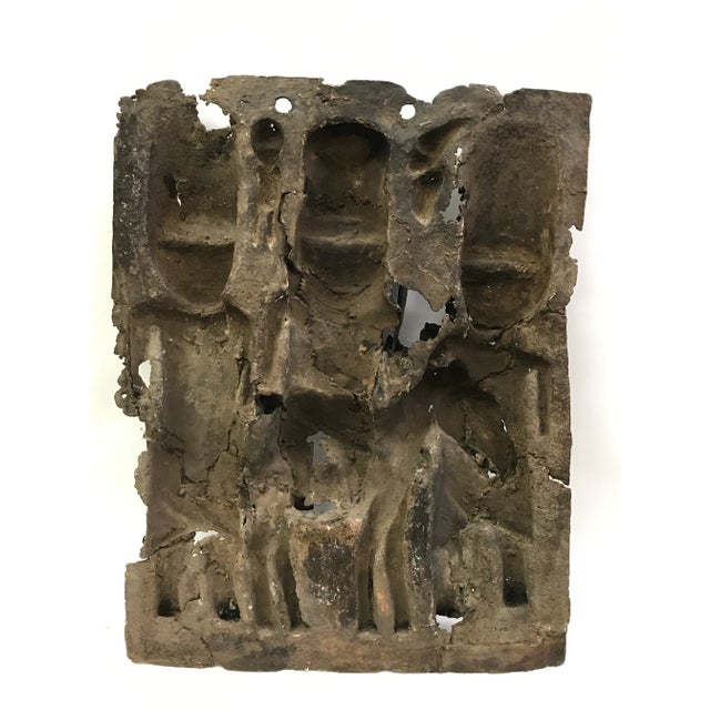 Bronze 1970s Vintage African Tribal Art Large Benin Bronze Plaque For Sale - Image 8 of 12