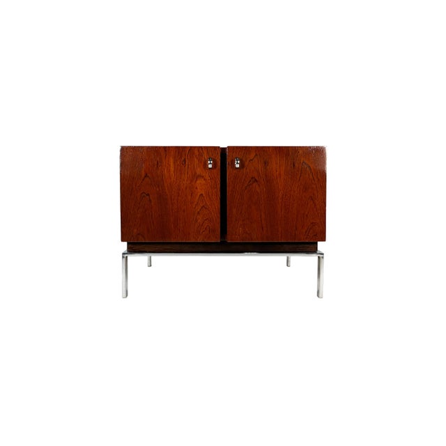 This gorgeous, versatile piece could be used in a variety or ways-- as a side or corner table, a coffee table, or even...