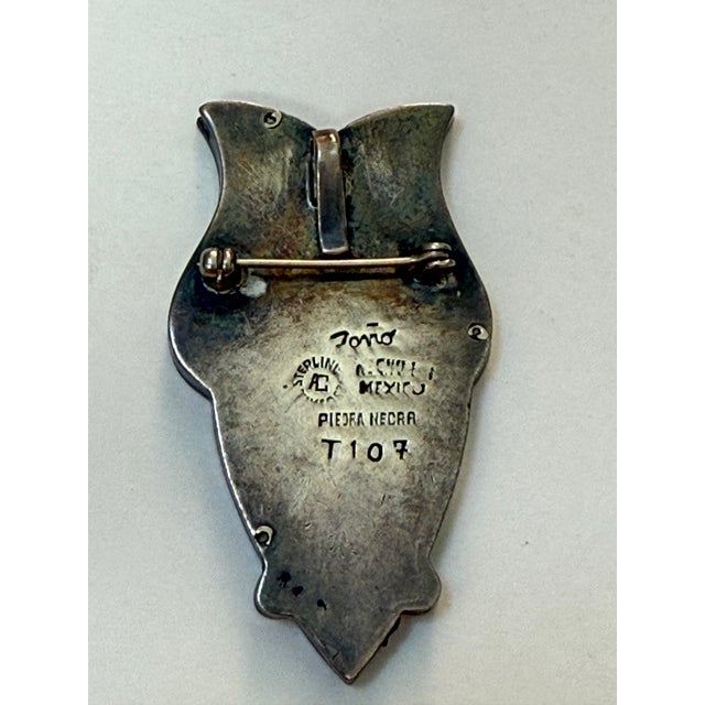 Mexican Mid Century Mexican Modernist Toño Taxco Sterling Silver Piedra Negra Owl Brooch Pendant Mixed Metal Turquoise Inlay Signed For Sale - Image 3 of 6
