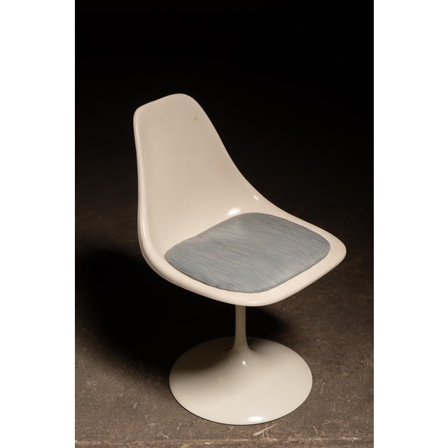 MCM "Tulip" Dining Set With Pendant Light After Eero Saarinen For Sale - Image 9 of 18