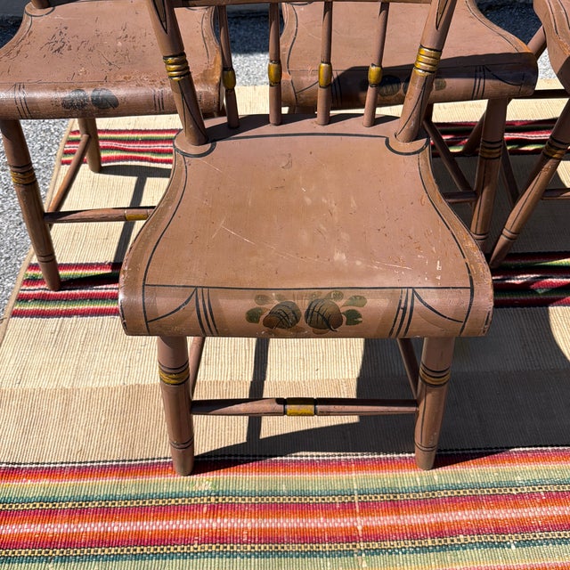 Farmhouse Antique Set of Six Lancaster County, Pennsylvania Paint Decorated Plank Seat Windsor Chairs, Circa 1840s–1850s For Sale - Image 3 of 12