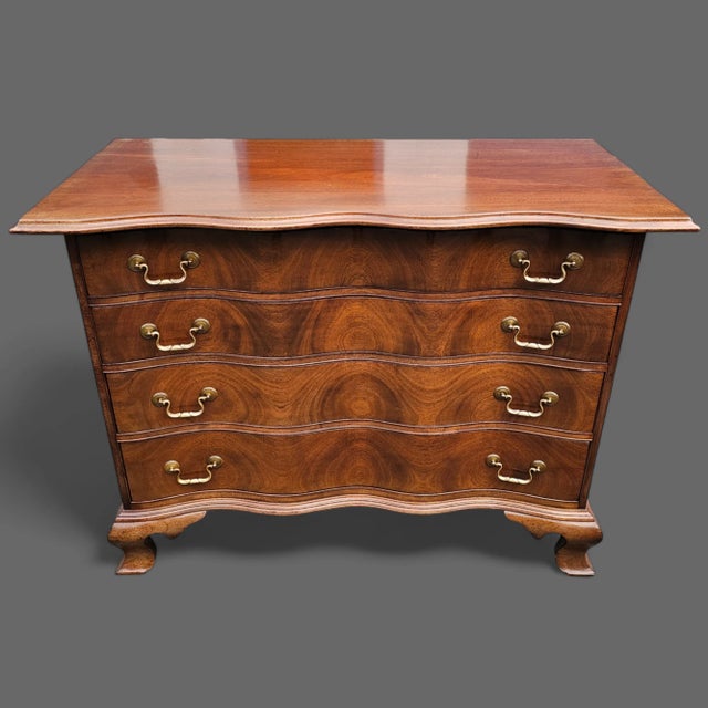 Chippendale Antique 18th Century Chippendale Oxbow Chest of Drawers For Sale - Image 3 of 12