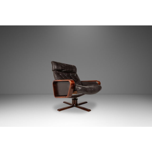 Mid-Century Modern Scandinavian Modern Lounge Chair & Ottoman Set in Beech & Leather by Soda Galvano for Vatne Mobler, Norway, C. 1970s For Sale - Image 3 of 18