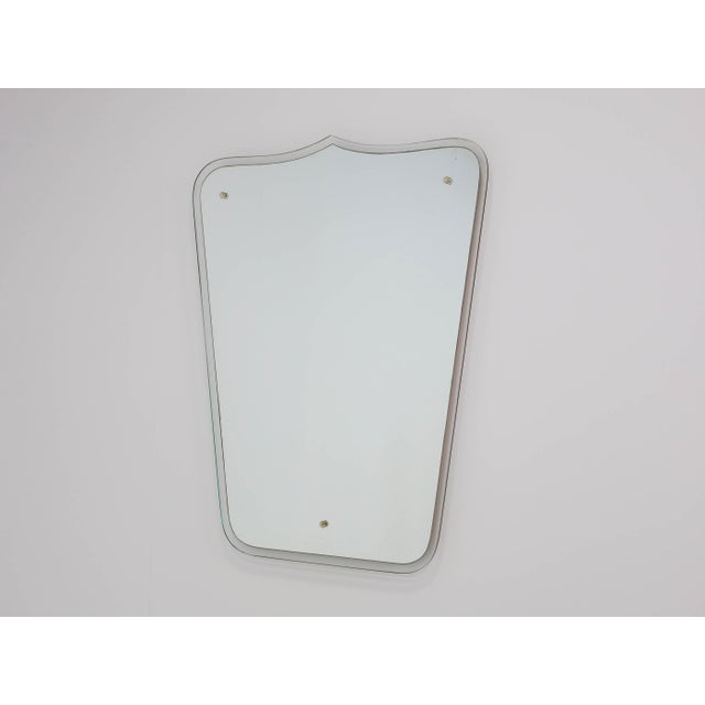 Mid-Century Modern Minimalist Mirror with Transparent Frame by Max Ingrand for Fontana Arte, 1965 For Sale - Image 3 of 8