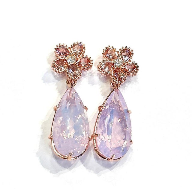 Not Yet Made - Made To Order Bochic “Orient” Rose Rodorite & Pink Quartz Earrings Set In18K Gold & Silver For Sale - Image 5 of 5