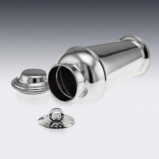 Vintage English Art Deco Silver Cocktail Shaker from Mappin & Webb, 1930s For Sale - Image 6 of 15