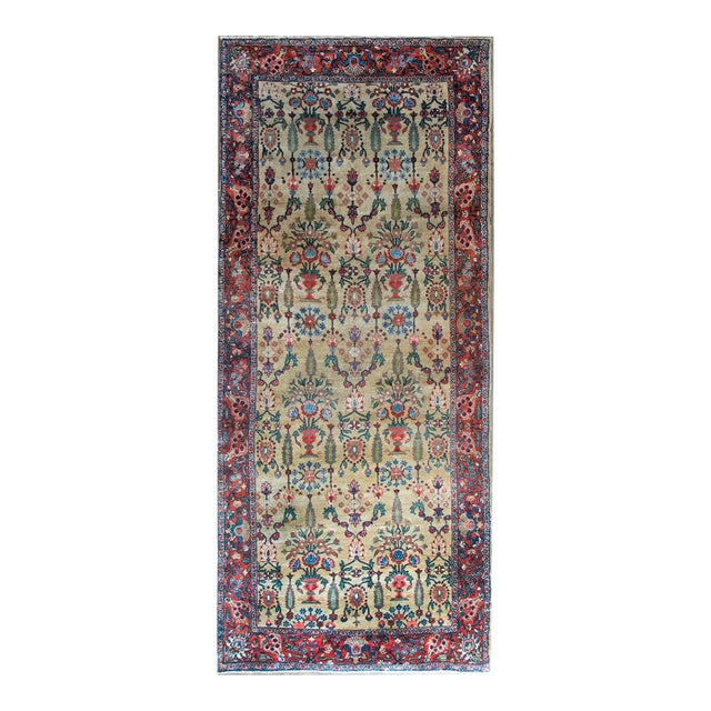 Early 20th Century Persian Sultanabad Rug For Sale