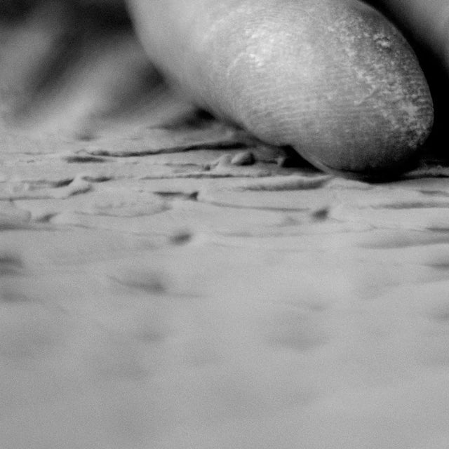 2020 “Hands – Arts Teacher” Photo Print on Kodak Glossy Paper by Maria Grazia Facciolà Photography For Sale In New York - Image 6 of 7