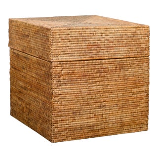 Rustic Vintage Country Style Thai Woven Rattan Lidded Storage Box For Sale
