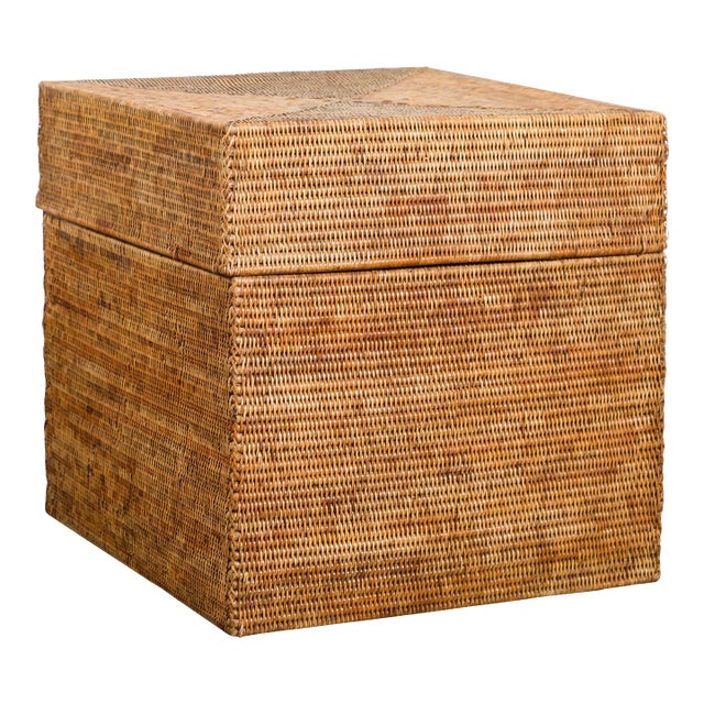 Rustic Vintage Country Style Thai Woven Rattan Lidded Storage Box For Sale