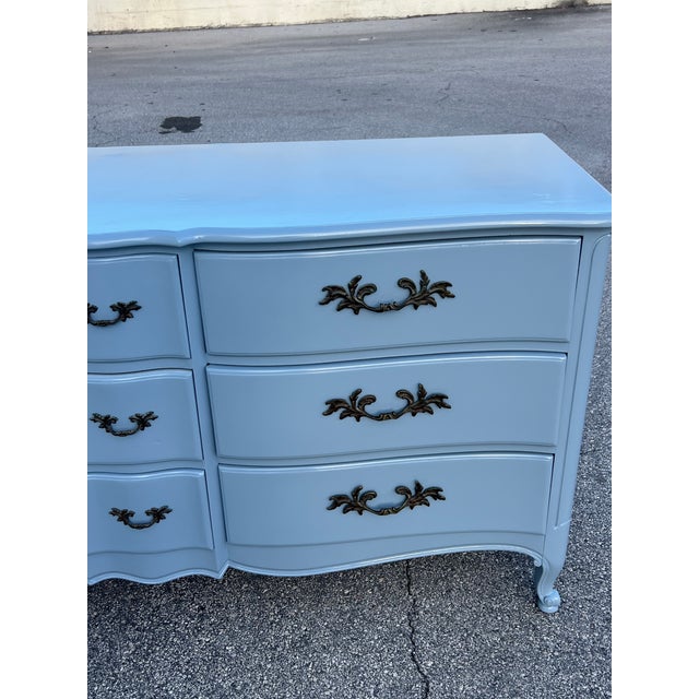 1970s 1970s French Provincial Blue Gray Lacquered Dresser of Twelve Drawers For Sale - Image 5 of 11