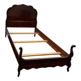 Vintage 1940s Mahogany Twin Bed With Carved Floral Details | Rococo Revival and Louis XV Style For Sale