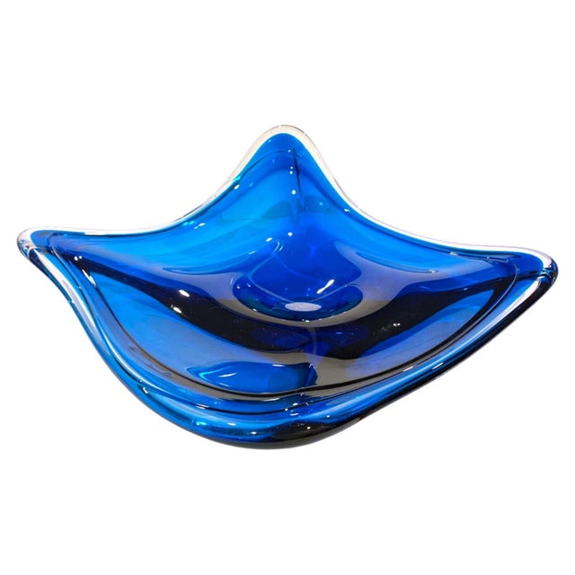 Large Stingray Glass Centerpiece Bowl 21" Oversize Blue Nautical Coastal Decor For Sale - Image 10 of 18