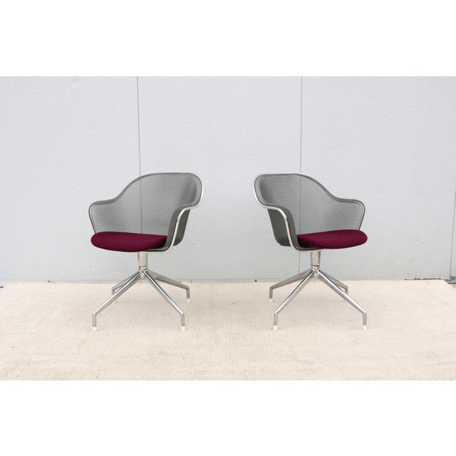 Italian Modern Antonio Citterio for B&b Italia Iuta Swivel Dining Chairs, a Pair For Sale In New York - Image 6 of 18