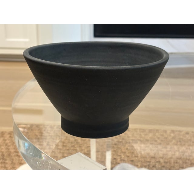 Late 20th Century Signed Studio Pottery Matte Black Wabi-Sabi Footed Bowl For Sale - Image 4 of 14