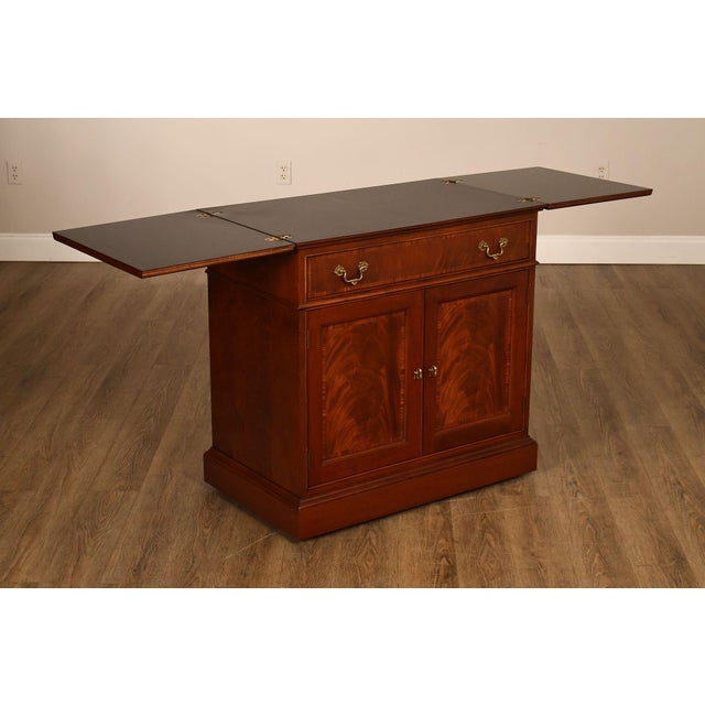 Stickley Traditional Mahogany Flip-Top Server Cabinet For Sale In Philadelphia - Image 6 of 18