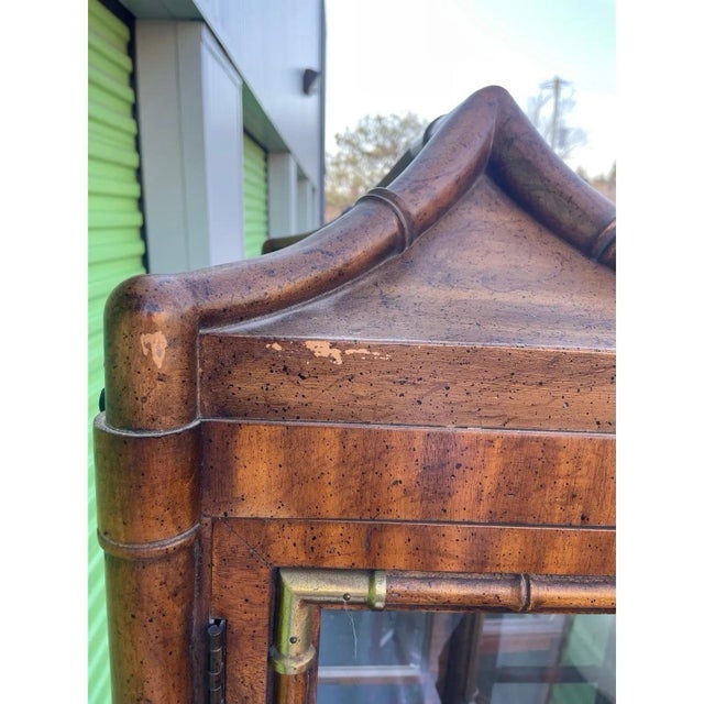 Chinoiserie Style Illuminated Pagoda Curio Display Cabinet For Sale - Image 11 of 11